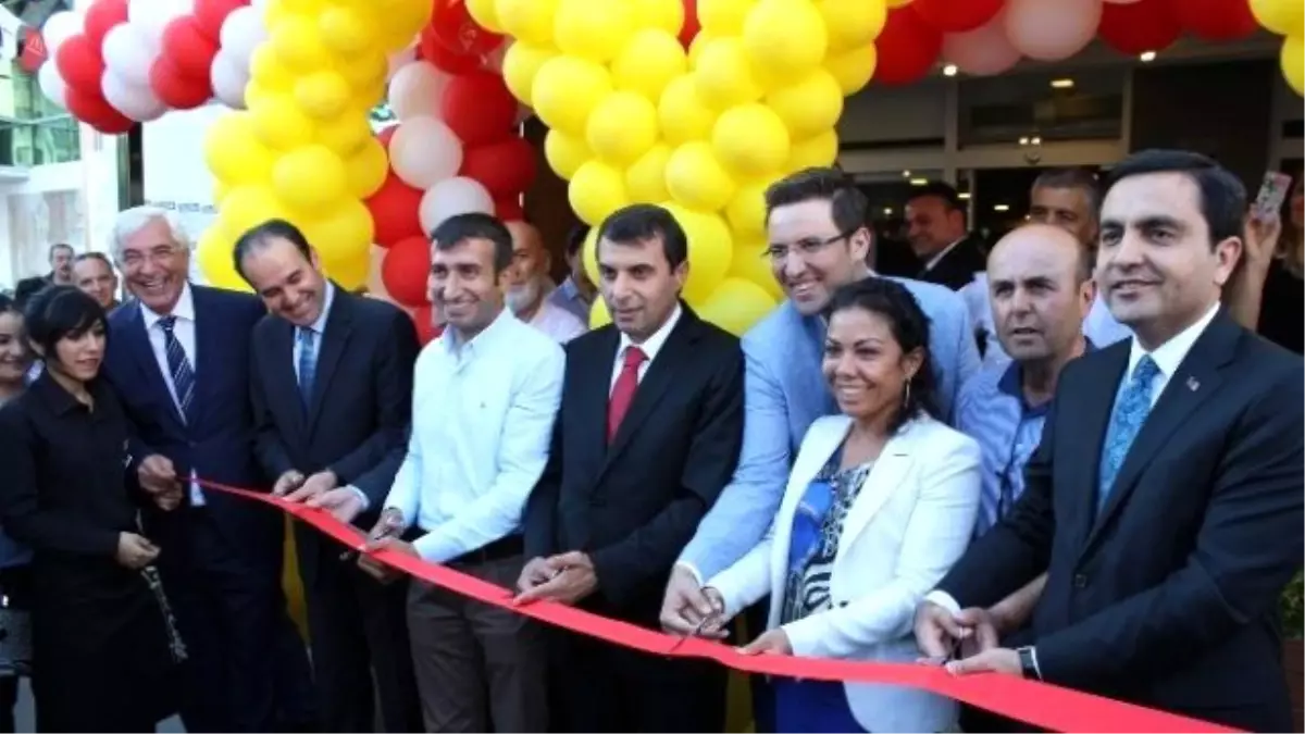 Mcdonald\'s Türkiye\'de 262\'nci, Kırşehir\'de İlk Şubesini Açtı