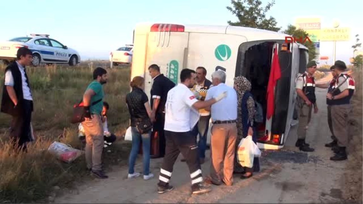 Niğde? de Yolcu Otobüsü Devrildi; 25 Yaralı