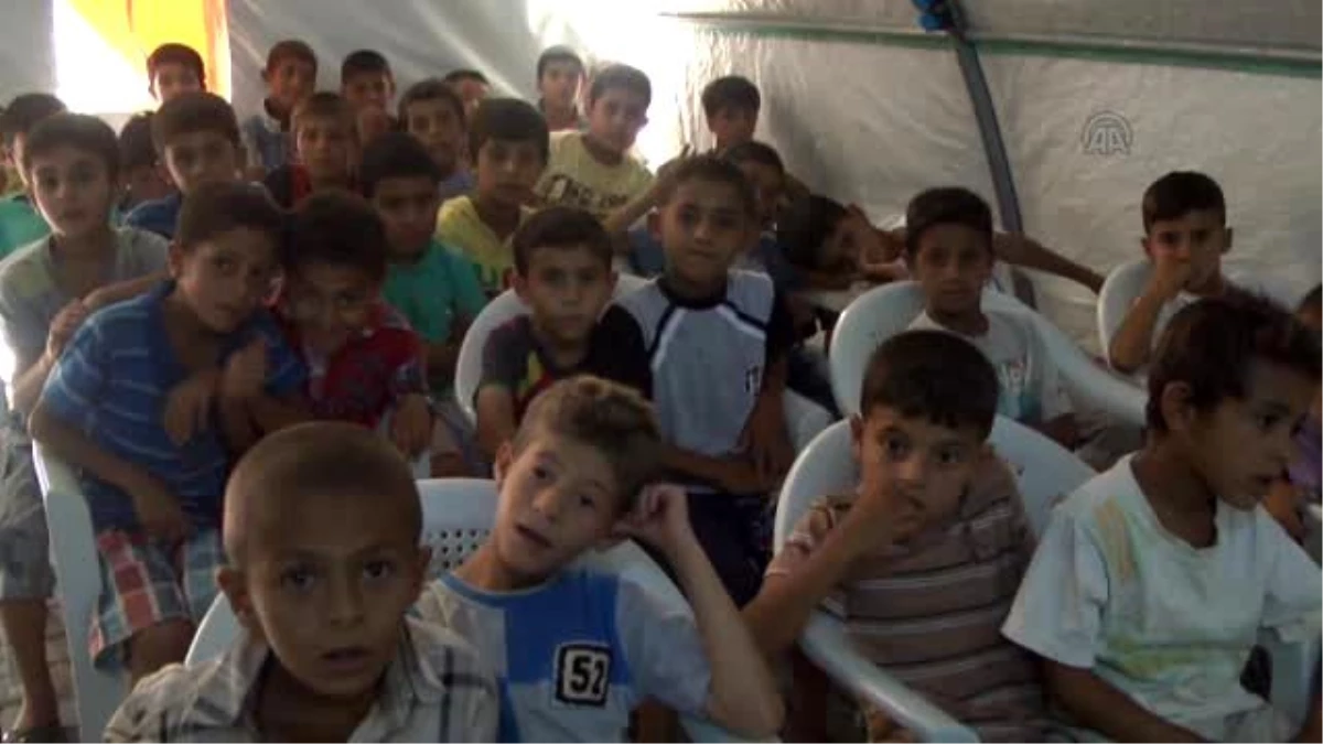 Suriyeli Çocuklara Bayramlık Elbise