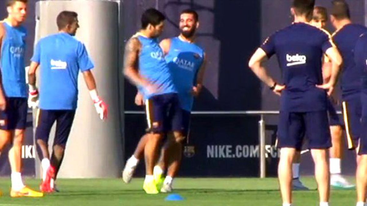 Arda'dan Suarez'i Şaşırtan Tekme