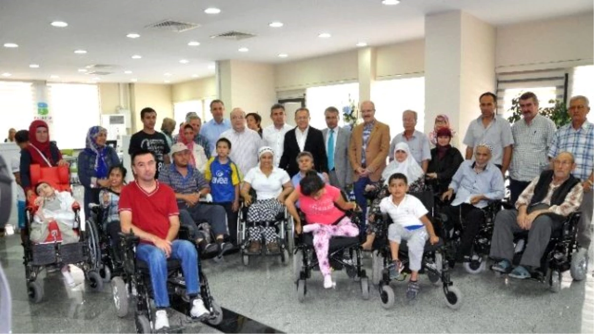 Büyükşehir\'den Engellilere 16 Tekerlekli Sandalye