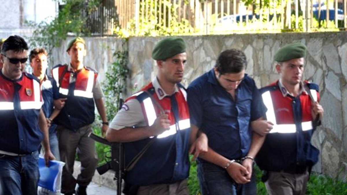 Çanakkale\'de İnsan Kaçakçılığı Operasyonları