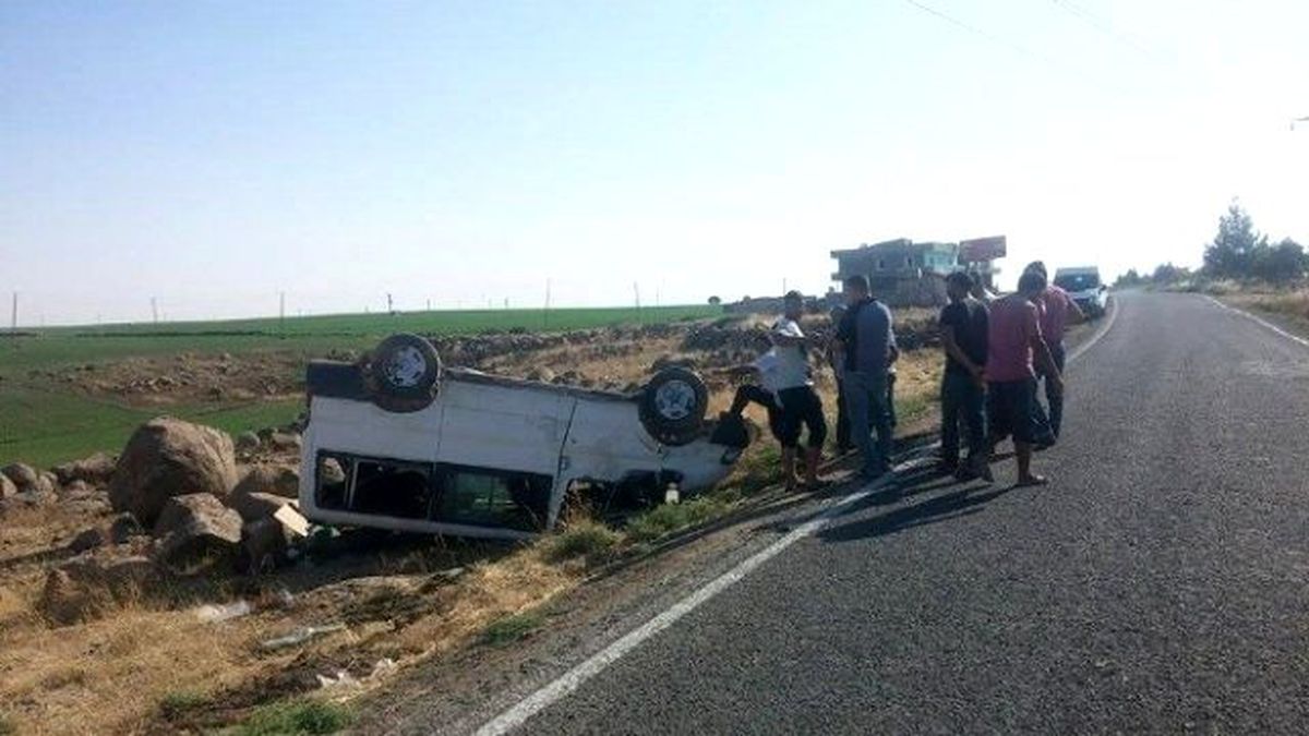 Ceylanpınar\'da Trafik Kazası: 5 Yaralı