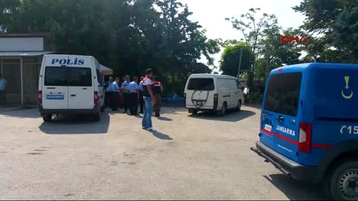 Düzce Polisin Zanlıları Sıkıştırması Güvenlik Kameralarına Böyle Yansıdı