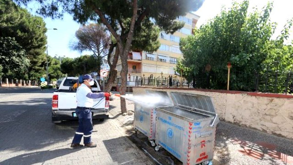 Efeler\'de İlaçlama Çalışmaları Devam Ediyor