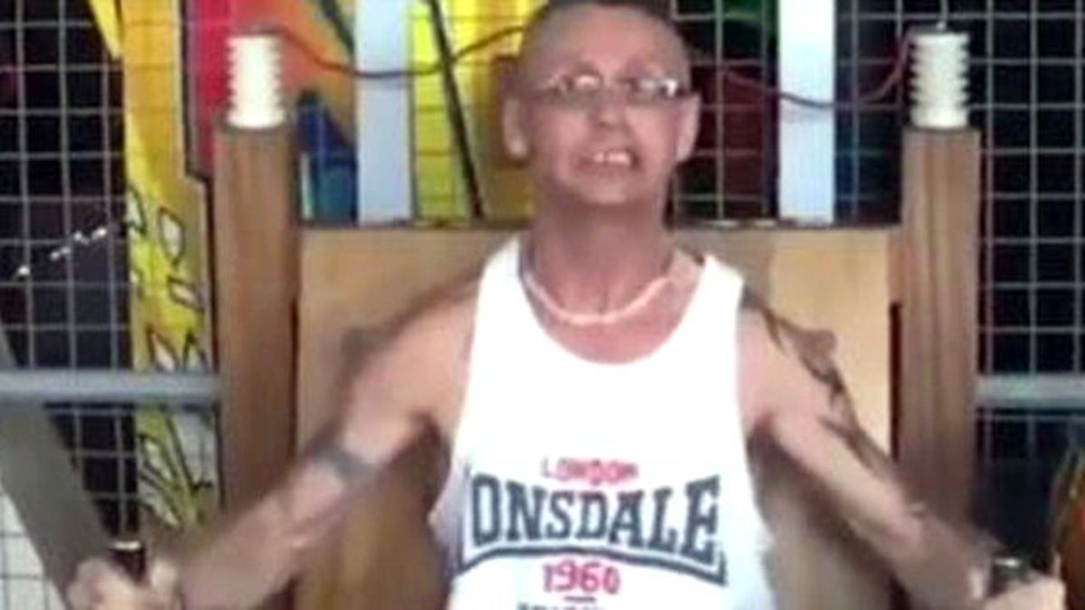 Elektrikli Sandalyeyi Denemek İsteyen Adam Pişman Oldu