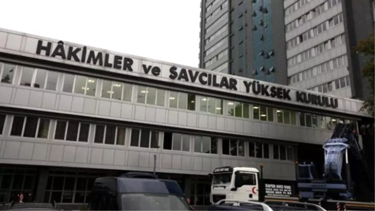 HSYK 2. Dairesi, 49 Hakim ve Savcıyı Açığa Aldı