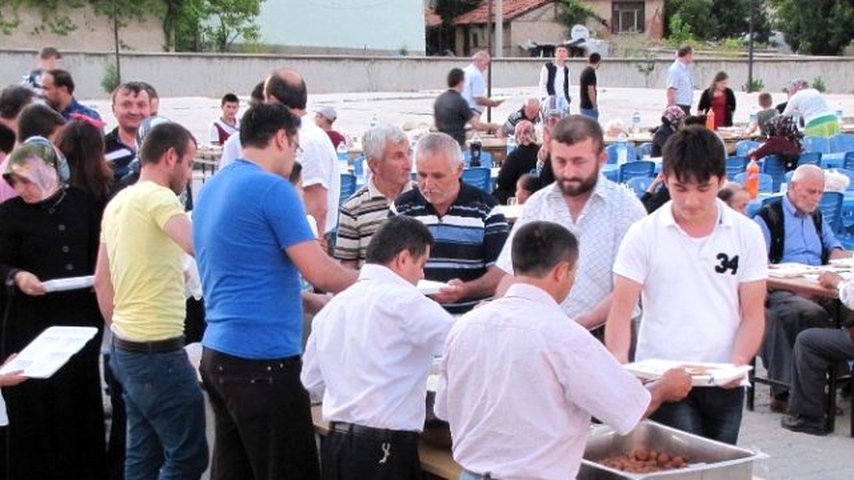 Hisarcık Belediyesi\'nin Mahalle İftarları