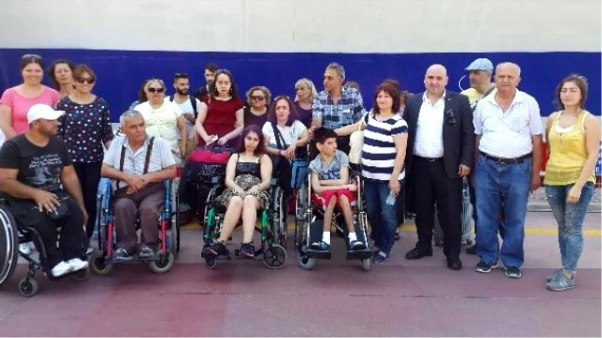 İdo Engelli Vatandaşları Ücretsiz Avşa\'ya Götürüyor