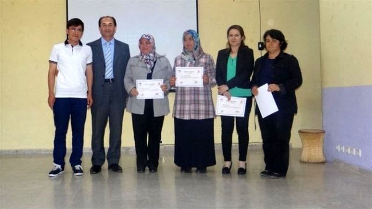 Isparta\'da 142 Aile Eğiticisi Var