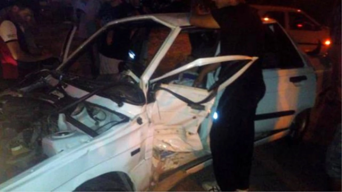 Kahta\'da Kaza: 9 Yaralı