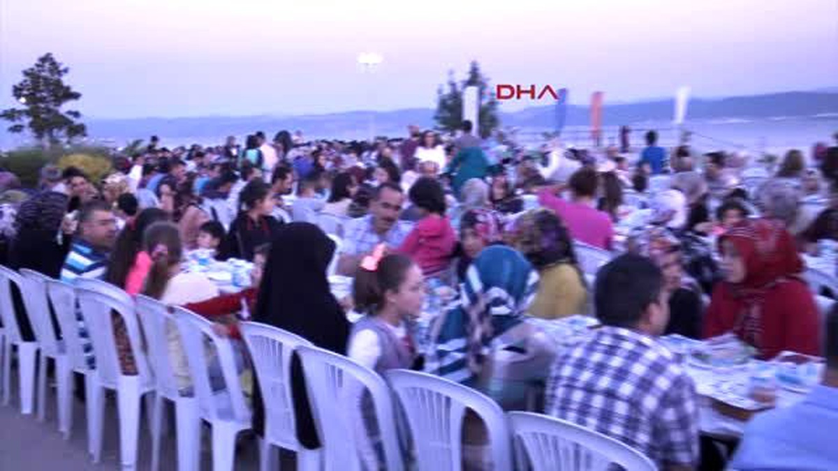 Kocaeli Darıca Sahilinde Kadir Gecesi Coşkusu