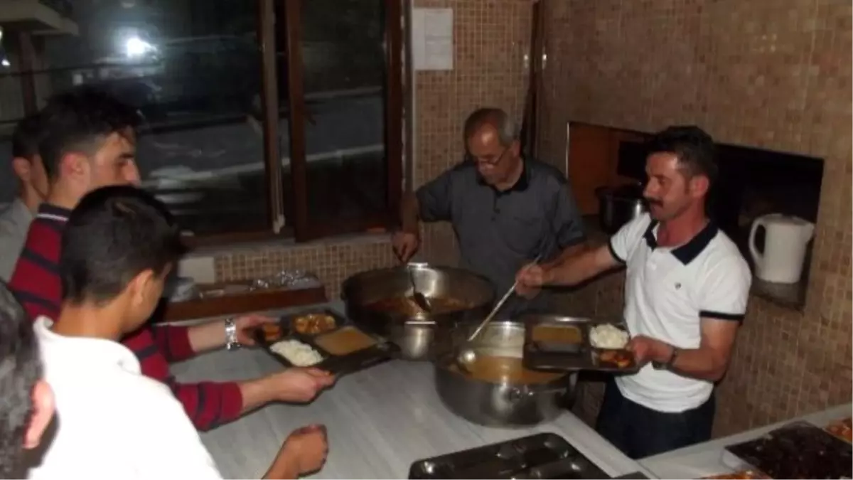 Küre Devlet Hastanesi İftar Yemeği Verdi, Mevlit Okuttu