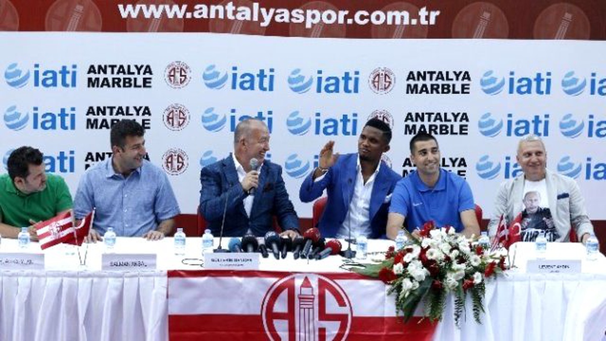 Putin Tişörtü Giyen Konsolos Aydın Görevden Alındı