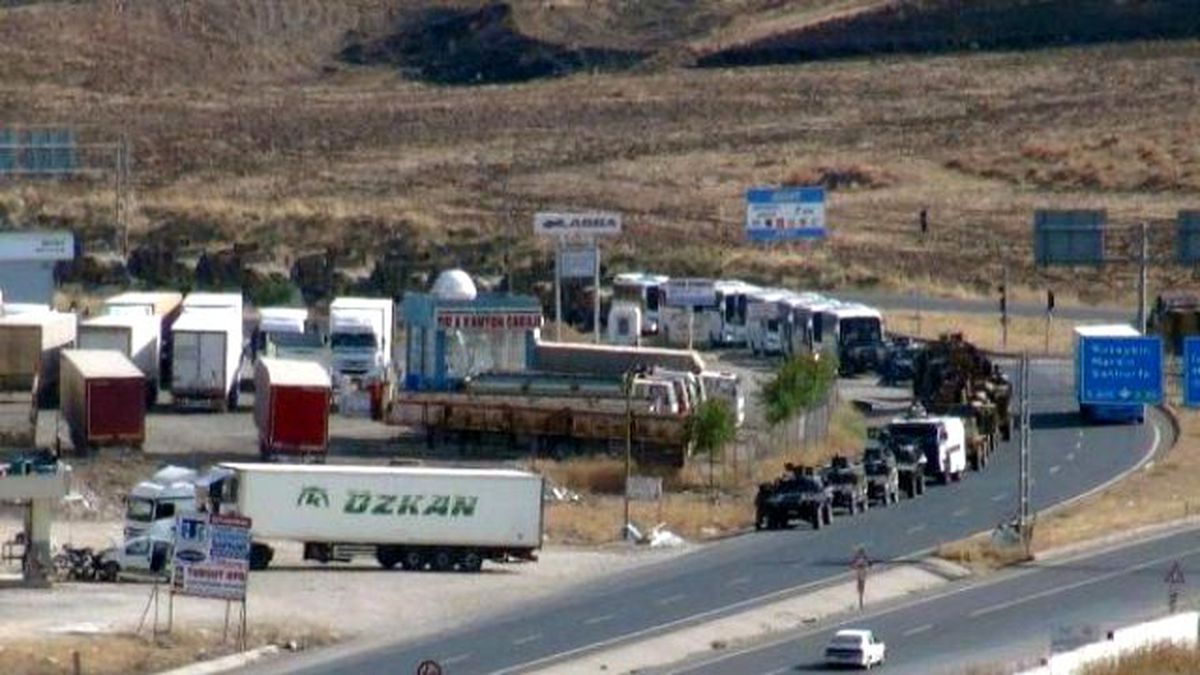 Şırnak\'ta 100 Araçlık Askeri Sevkiyat