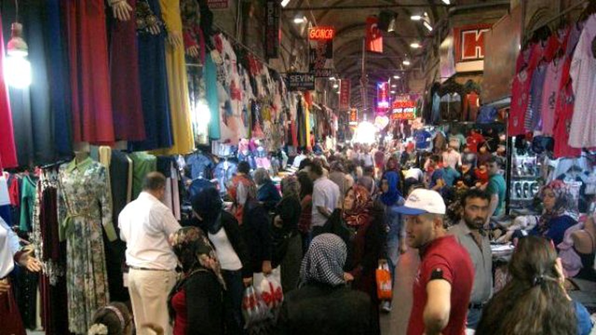 Tepe: Kapalı Çarşı Avm\'lere İnat, Alışverişin Merkezi