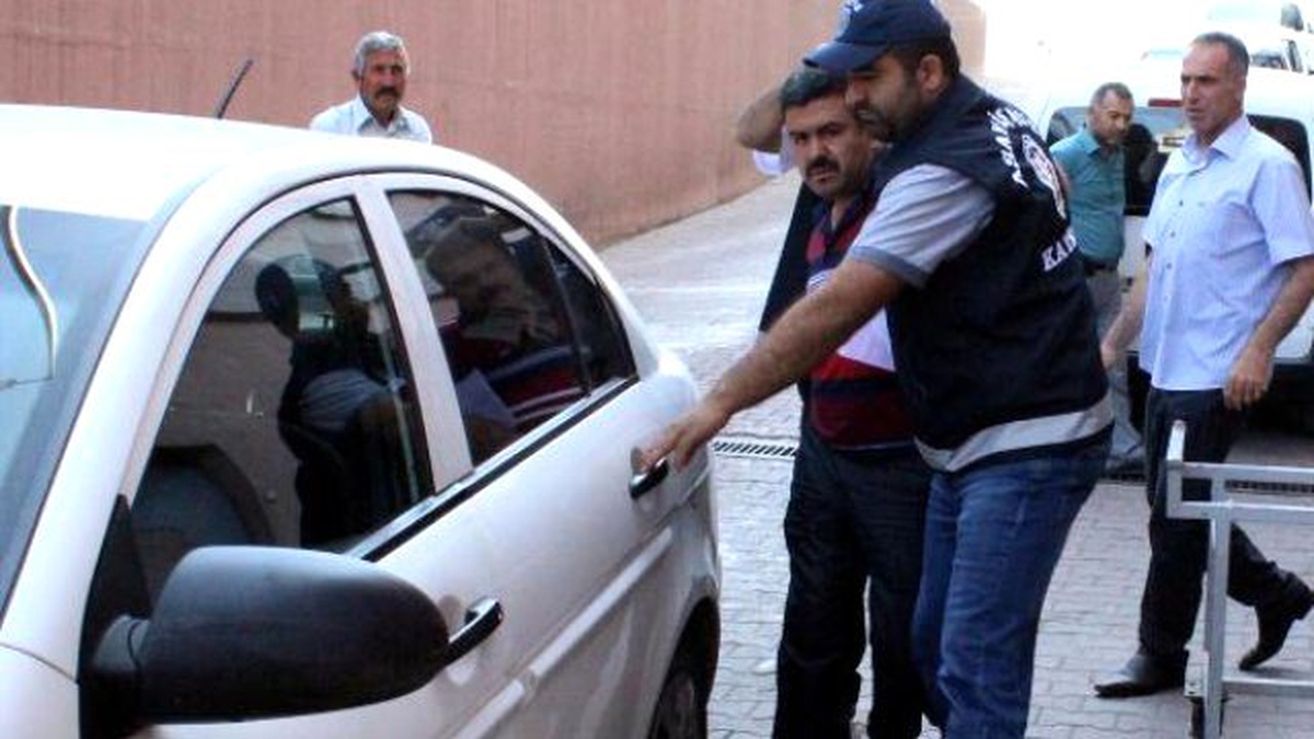 Tramvayda Engellinin Parasını Çalan Yankesici Güvenlik Kamerasından Yakalandı