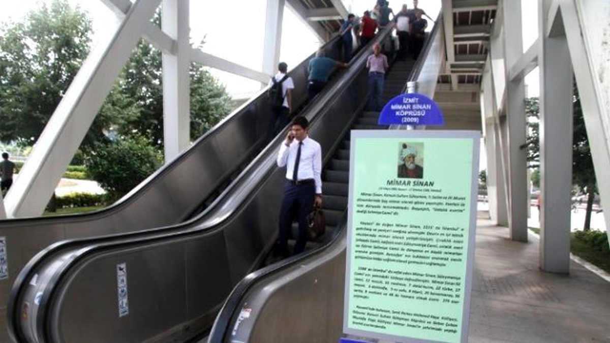 Yaya Köprülerindeki Bilgi Levhaları Yenileniyor