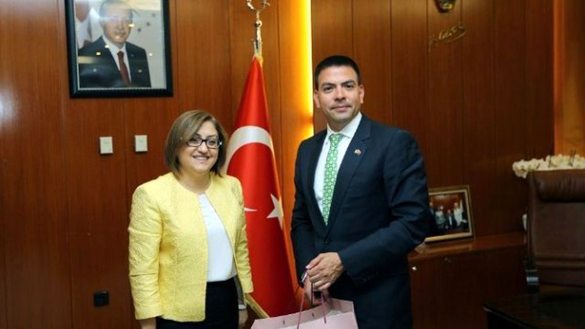 ABD Adana Konsolosu Espinoza\'dan Başkan Şahin\'e Veda Ziyareti