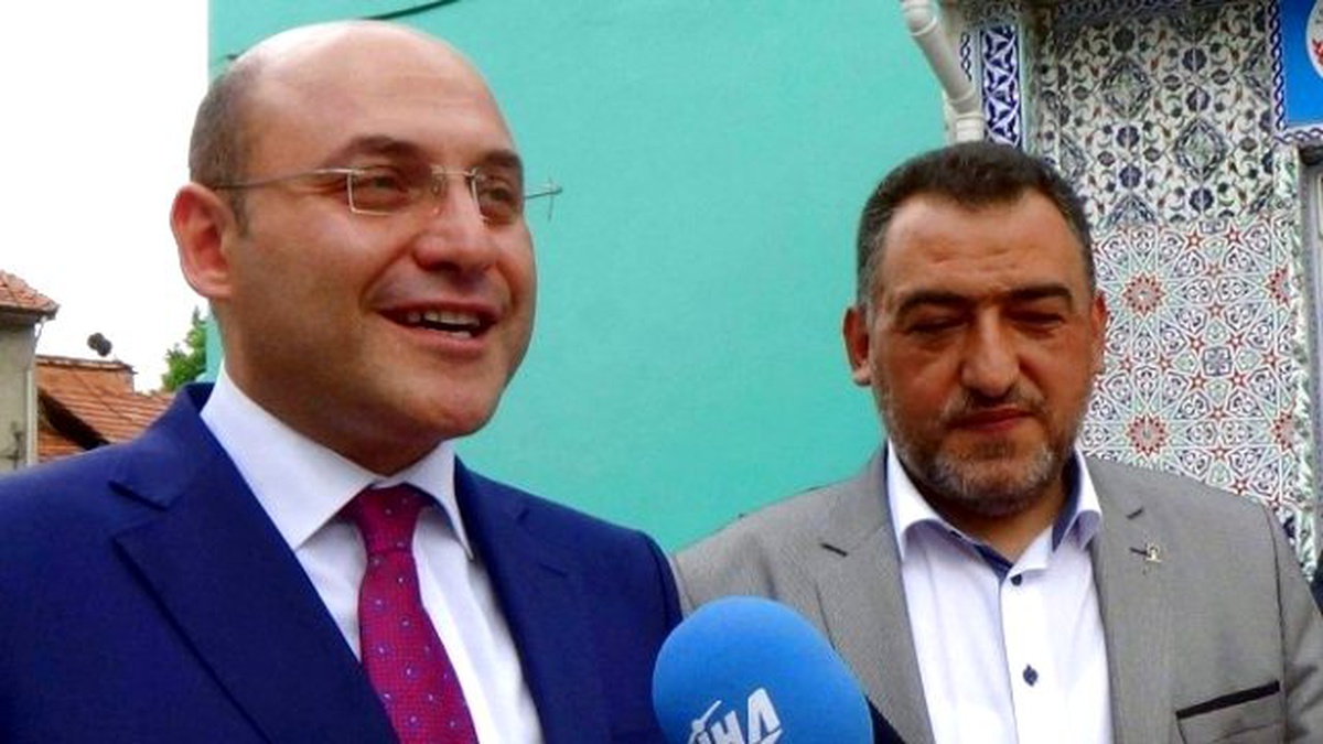 Ali Çetinbaş: Bayramları Bayram Yapan Onu Yaşayan ve Yaşatanlardır