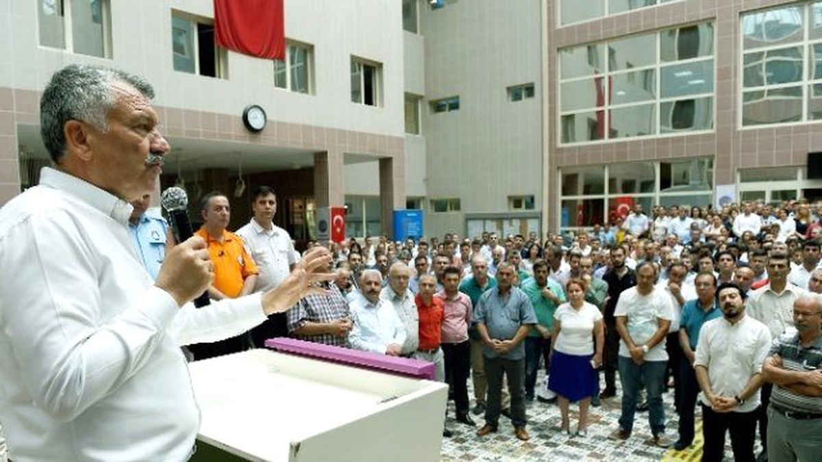 Başkan Zeydan Karalar, Çalışanlarıyla Bayramlaştı