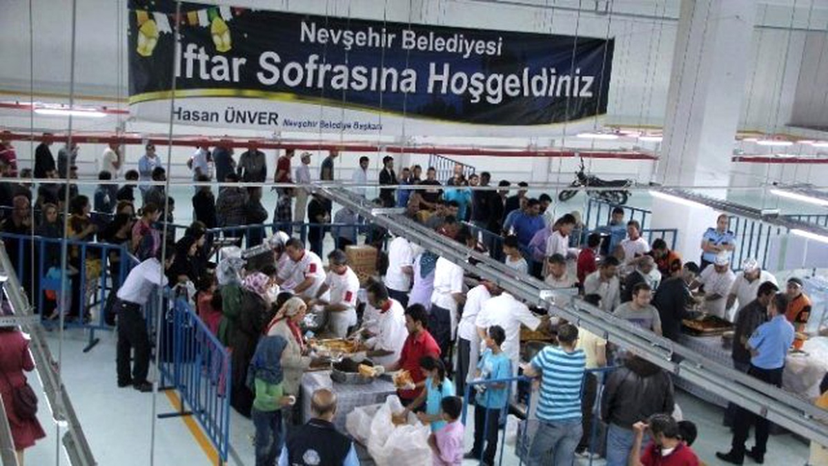 Nevşehir Belediyesi Son Kez İftar Sofrası Kuruyor