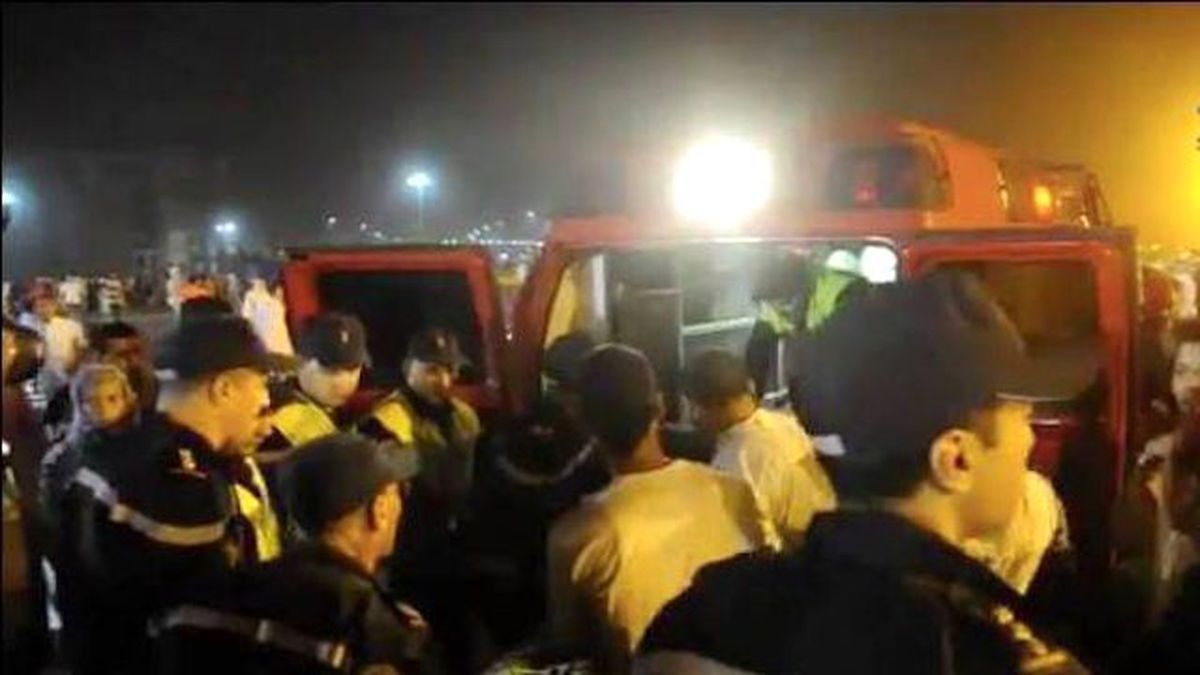 Camide Fare Çıkınca Panikleyen Cemaat Birbirini Ezdi 81 Kişi Yarlandı