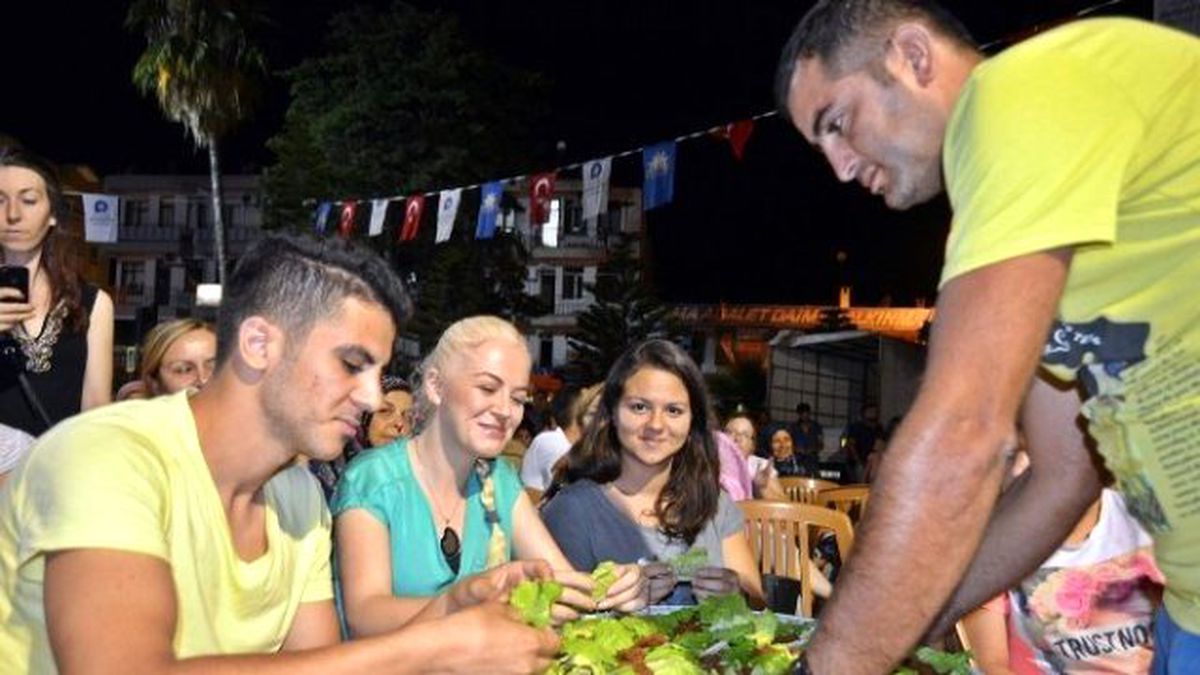 Demreliler Urfa Gecesinde Coştu