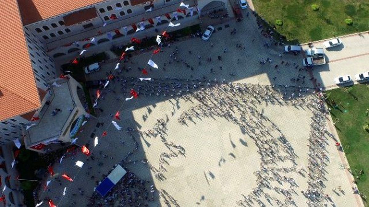 Denizli\'de Bin Öğrenciye Bayram Hediyesi Bisiklet