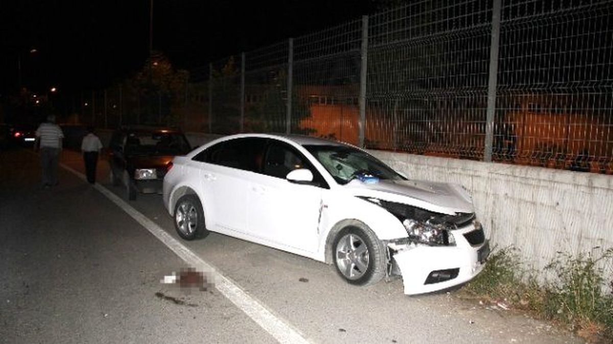 Direksiyon Hakimiyetini Kaybeden Sürücü Duvara Çarptı: 1 Yaralı