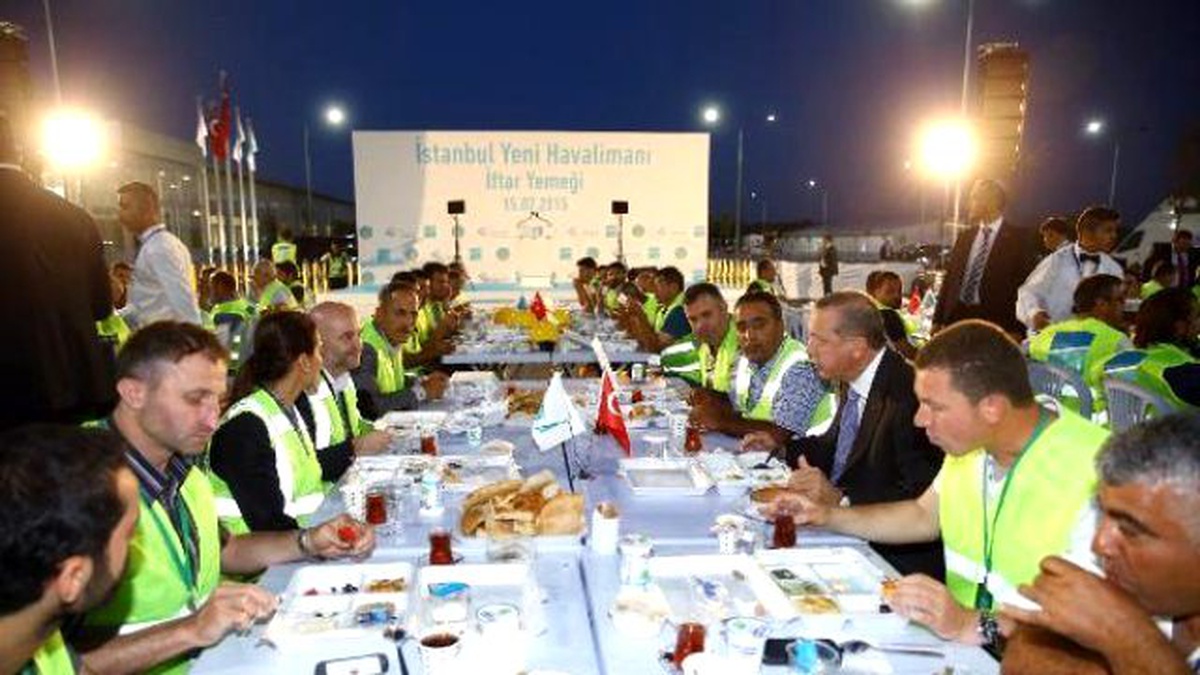 Erdoğan: Bizim İkinci Bir Bayrağımız Olamaz. Devlet İçinde Devlet Asla Kabul Edilemez
