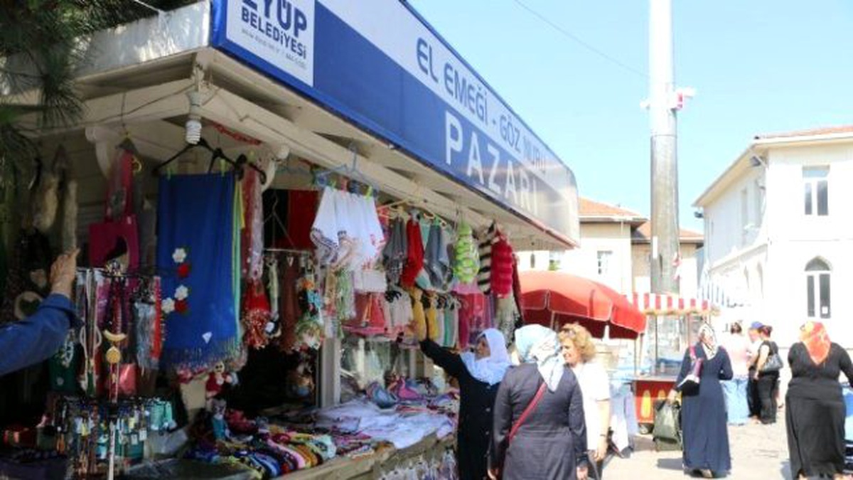 Eyüplü Kadınlar El Emekleriyle Aile Bütçesine Katkıda Bulunuyor