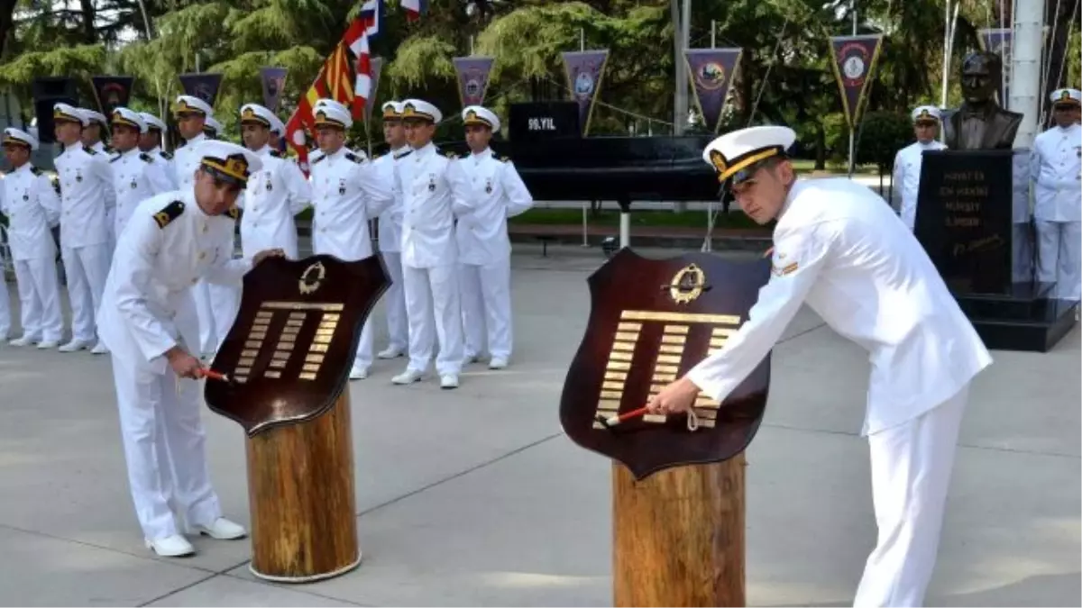 Genç 'Denizaltıcı'Lar Brövelerini Aldı