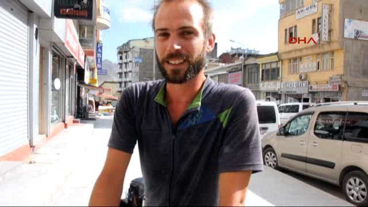 Hakkari \'Barış\' İçin 6 Bin Kilometre Pedal Çeviren İsviçreli Hakkari\'de