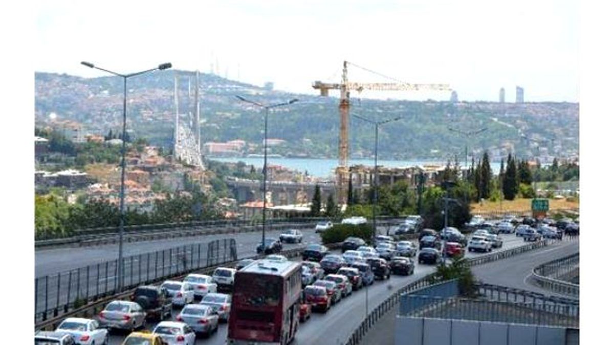 Haliç Köprüsünde Bayram Trafiği