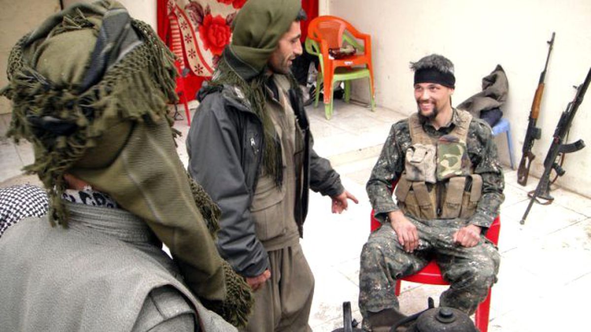 IŞİD'e Karşı Savaşan Amerikalı, Kürt Kızıyla Evlendi