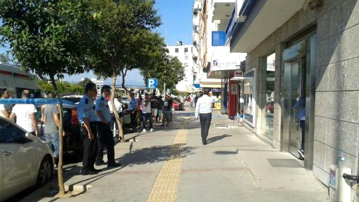İzmir Polisi Her Yerde Banka Soyguncularını Arıyor