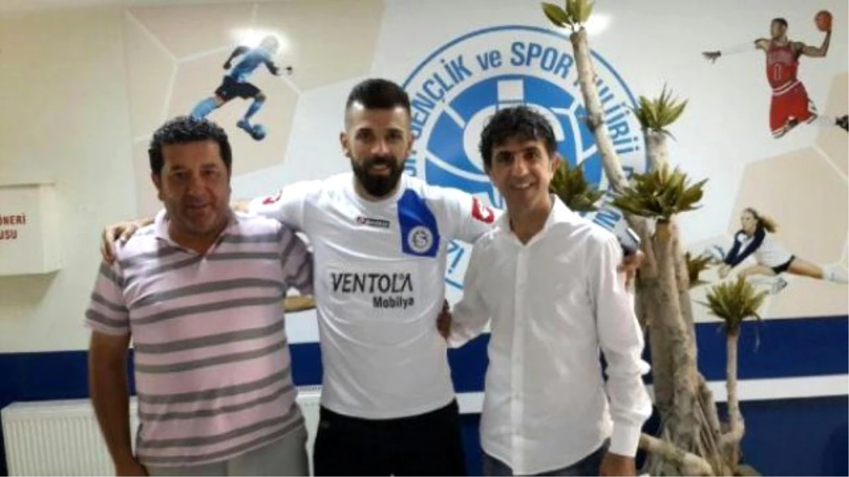 İzmirspor Erhan Küçük\'le 1 Yıllık Sözleşme İmzaladı