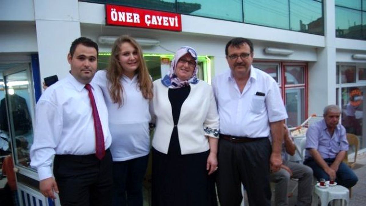 Malkara\'da Kahveciden Mahalleliye İftar Yemeği