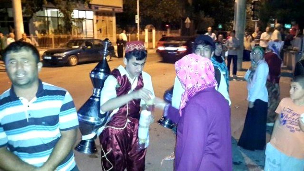 Körfez\'de Ağızlar Osmanlı Şerbetiyle Tatlanıyor