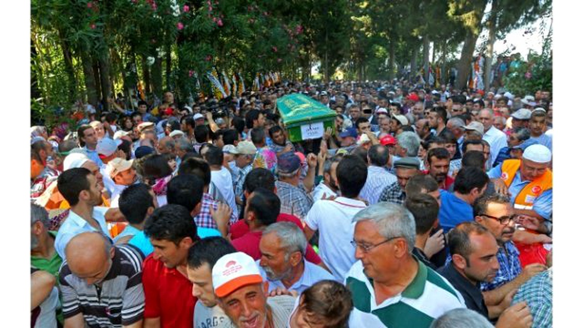 Manisa\'da 15 Kişinin Öldüğü Trafik Kazası