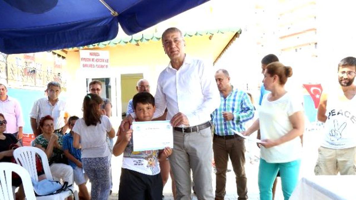 Mezitli\'de Yüzme Kursunun İlk Etabı Sona Erdi