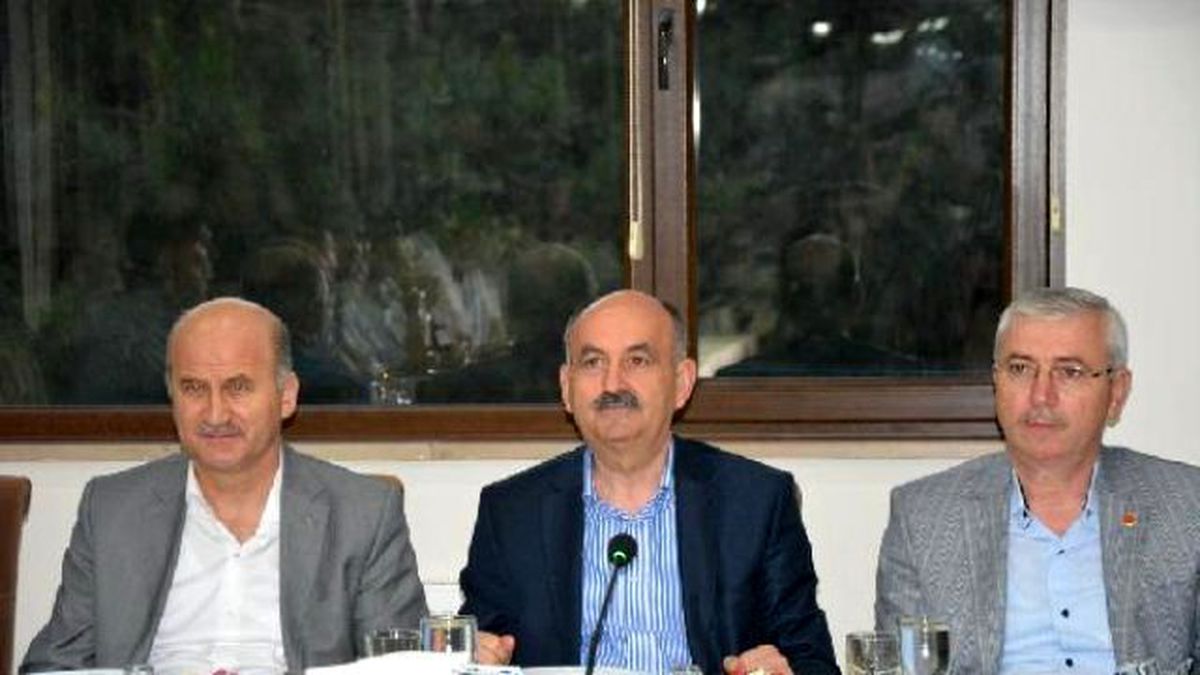 Müezzinoğlu: Yüzde 60\'lık Blok Gibi Gösterenler, Birlikte Bir Cacık Yapamadıklarını Millete...