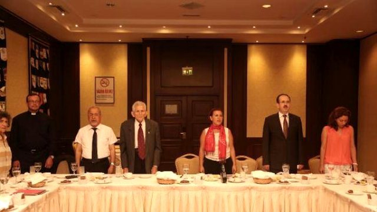 Müslüman ve Hristiyanlar İftarda Buluştu