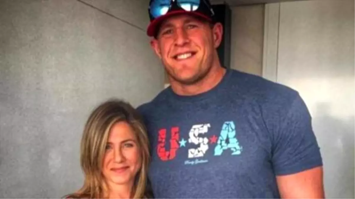 Nfl\'s J.j. Watt Meets Lifelong Celebrity Crush Jennifer Aniston