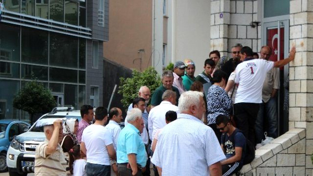 Ordulu Emekliler Bankalara Akın Etti