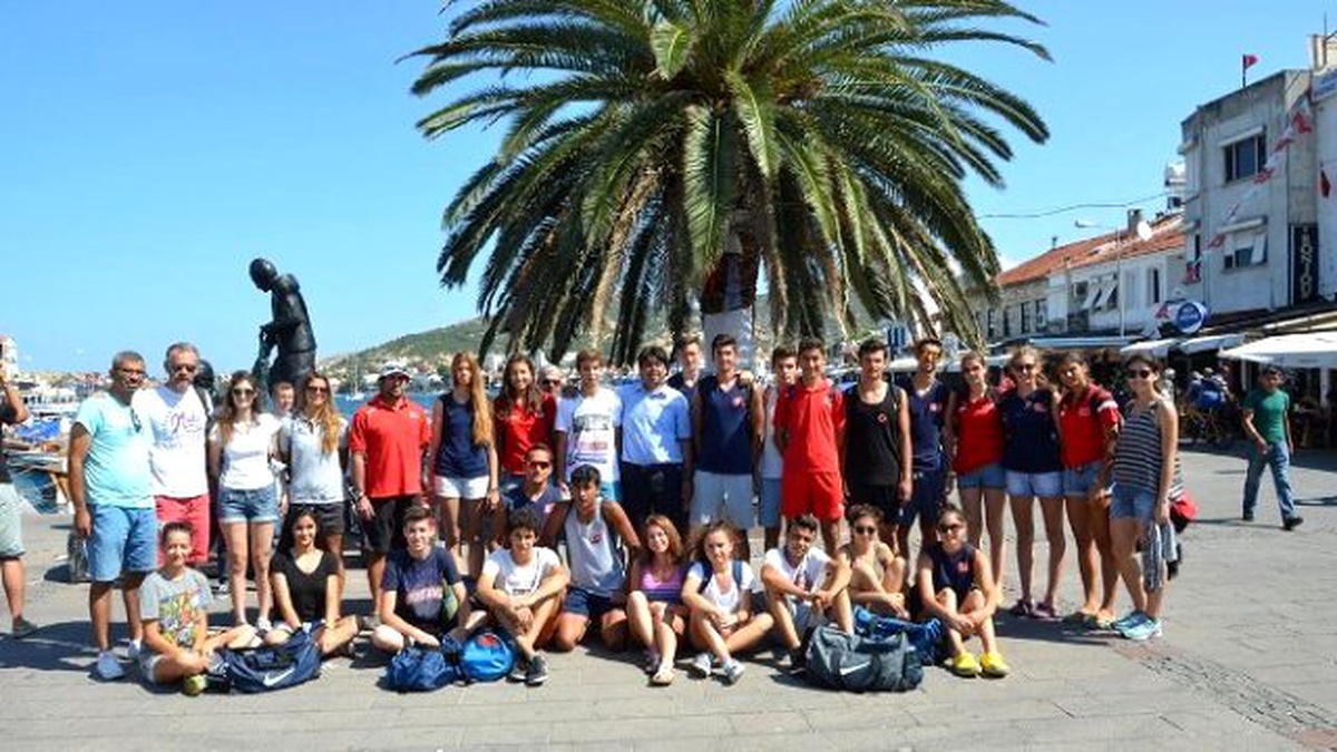 Plaj Voleybolu Milli Takımı Foça\'da