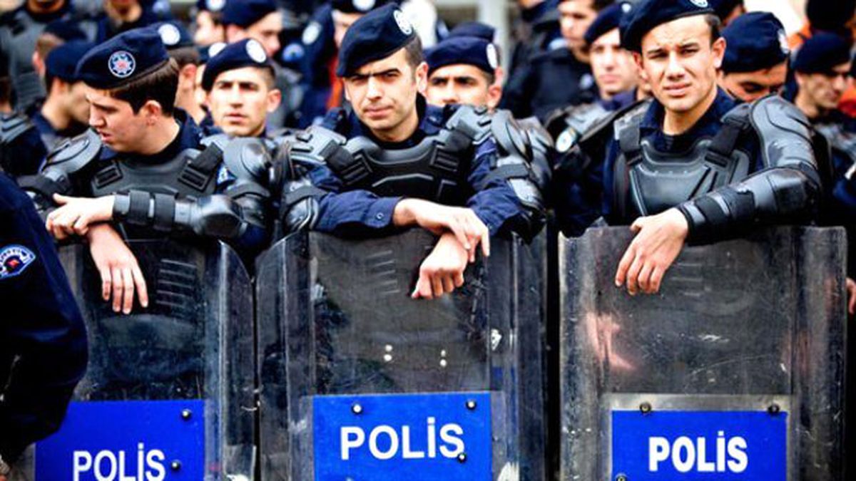 Polisler Maaşlarını Alamadı!