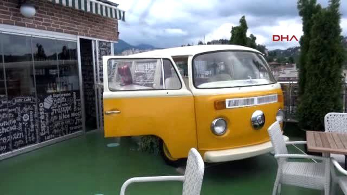 Rize Rizeli İşletmeci, İçecek Servisi İçin Minibüsü 11?inci Kata Çıkardı
