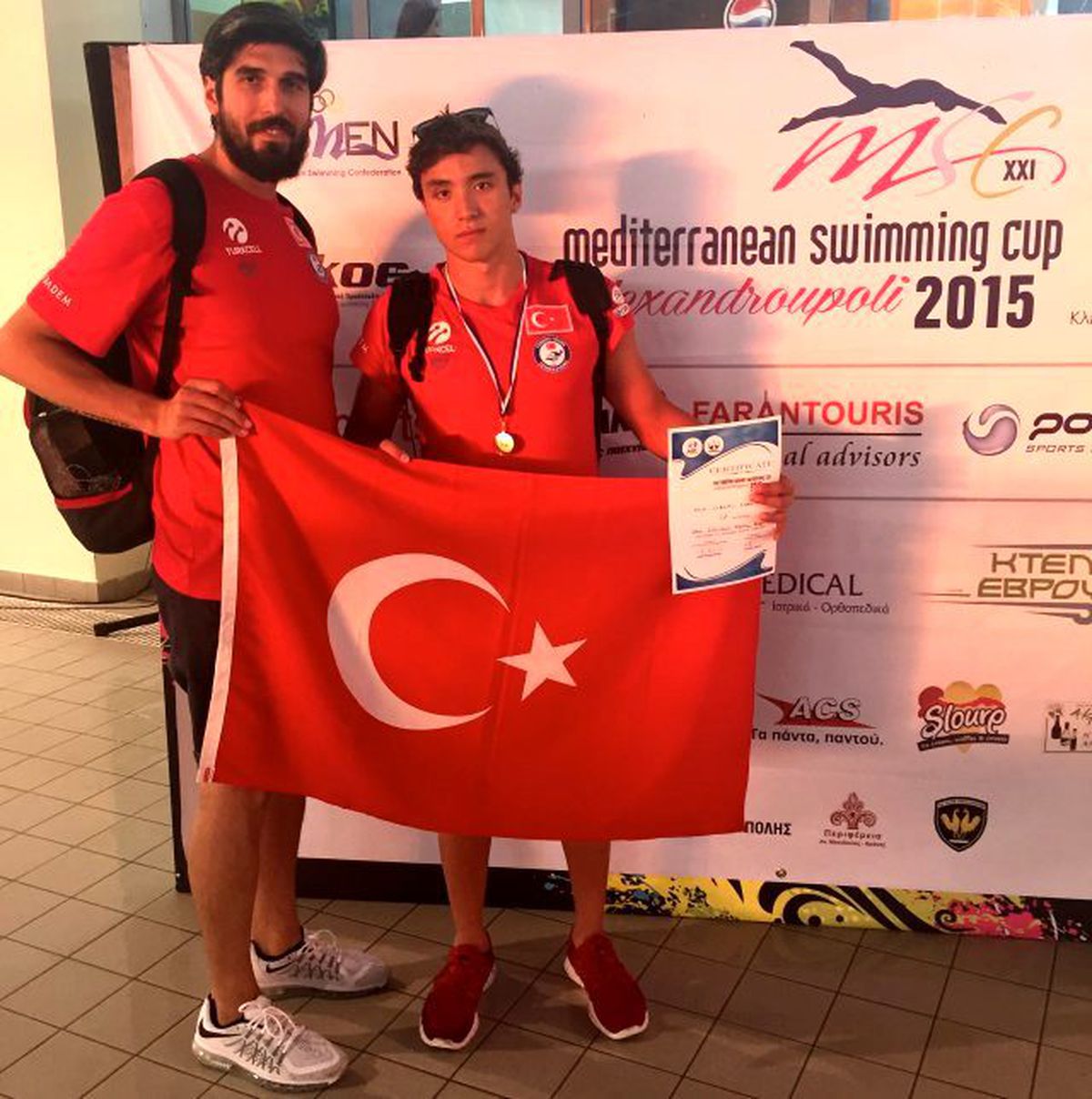 Serhat Kaan Aşık, Ay Yıldızlı Bayrağı Gururlandırdı